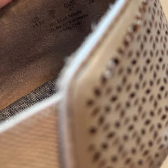 Dr. Scholls Taupe Harlow Wedge Booties size 11 - Picture 7 of 7